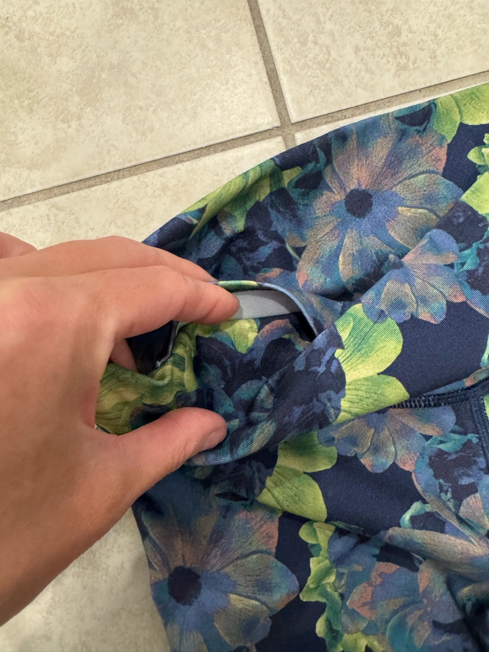 Fabletics Floral High-Rise Leggings in Green and Blue - Picture 4 of 5